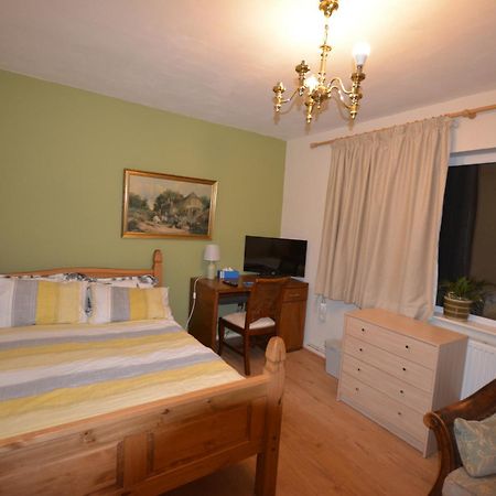 Double Bedroom With View To The Garden Oxford Extérieur photo